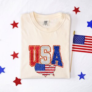 T-shirt carte des États-Unis couleurs confort, chemise 4 juillet, t-shirt carte drapeau des États-Unis, chemise fête de l'indépendance rétro, t-shirt américain patriotique, chemise fête des États-Unis