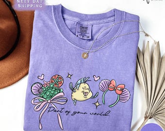 Camiseta de colores cómodos inspirada en La Sirenita de estilo retro, camiseta con orejas de Minnie y lazo de pez con conchas marinas, conjunto vacacional a juego con temática oceánica.