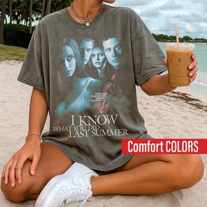 Komfort Farben Retro 90er Jahre Ich weiß, was du letzten Sommer getan hast Shirt, Horror Film Grafik Fan T-Shirt, Unisex T-Shirt PF0071