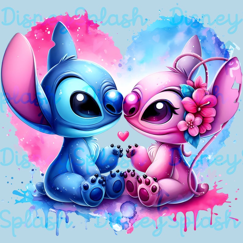 K&ouml;nnte beinhalten: Ein blauer Stitch und ein rosa Angel Stitch sind in Aquarell-Stil mit rosa und blauen Herzen im Hintergrund dargestellt. Sie schauen sich an und scheinen verliebt zu sein.