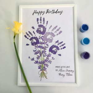 Cartaz de aniversário com impressão de mão para a avó | Cartão de aniversário com impressão de mão de flores | Presente de crianças | Cartão de presente faça você mesmo, lembrança de memória