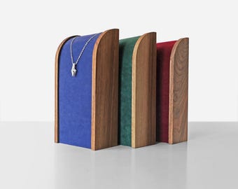 Busto de collar, regalo de aniversario, busto joyero como regalo para la esposa, soporte para collares de nogal, organizador de joyas para guardar collares