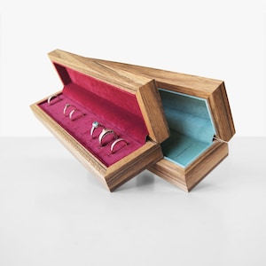 Schmuckschatulle aus Nussbaumholz | Ringhalter Etui | Ring Organizer | Ringaufbewahrung für 10 Ringe | Personalisiertes Geschenk für Mama | Schmuck Organisation