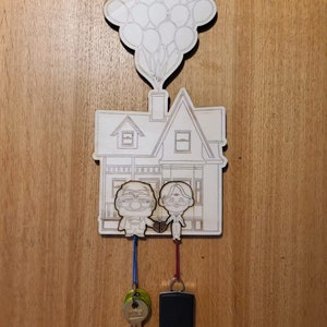 2, 3 oder 4 Charaktere Movie Up House Personalisierter Schlüsselhalter aus Holz für die Wand, Schlüsselhalter für den Eingangsbereich, Schlüsselanhängerhalter Bild 6