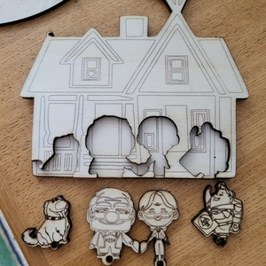 2, 3 oder 4 Charaktere Movie Up House Personalisierter Schlüsselhalter aus Holz für die Wand, Schlüsselhalter für den Eingangsbereich, Schlüsselanhängerhalter Bild 9