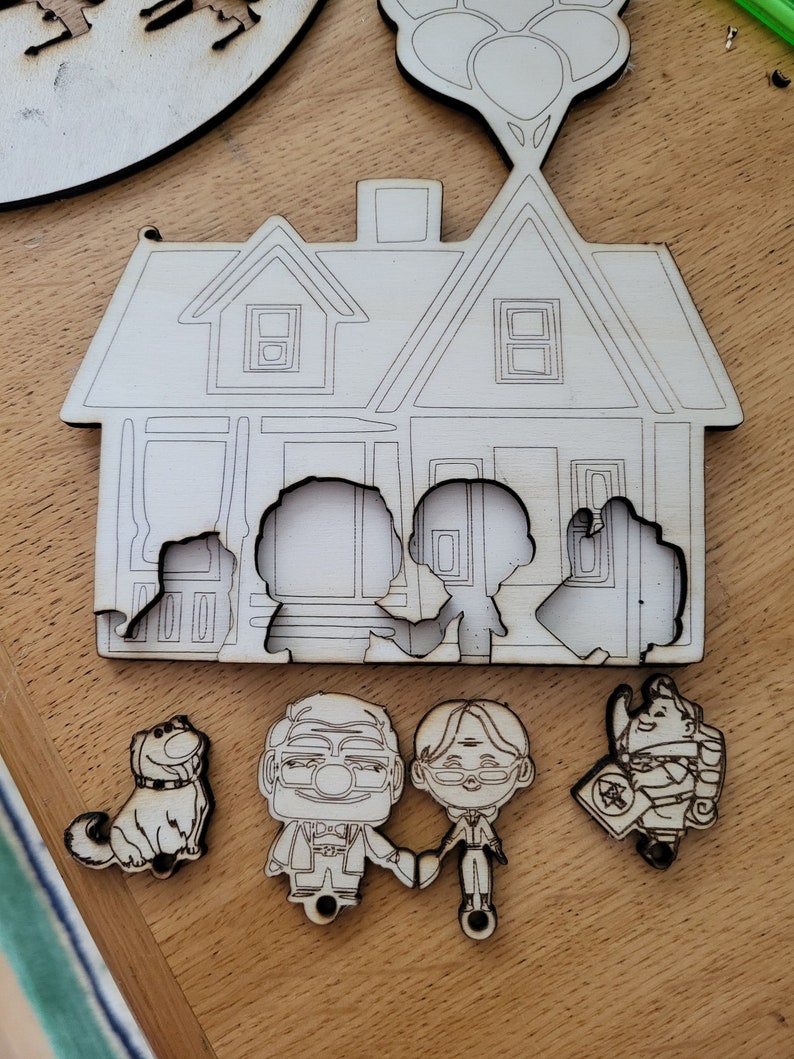 2, 3 o 4 personajes pelicula Up casa Soporte de llave de madera personalizado para pared, soporte de llave de entrada, soporte de llavero Bild 9