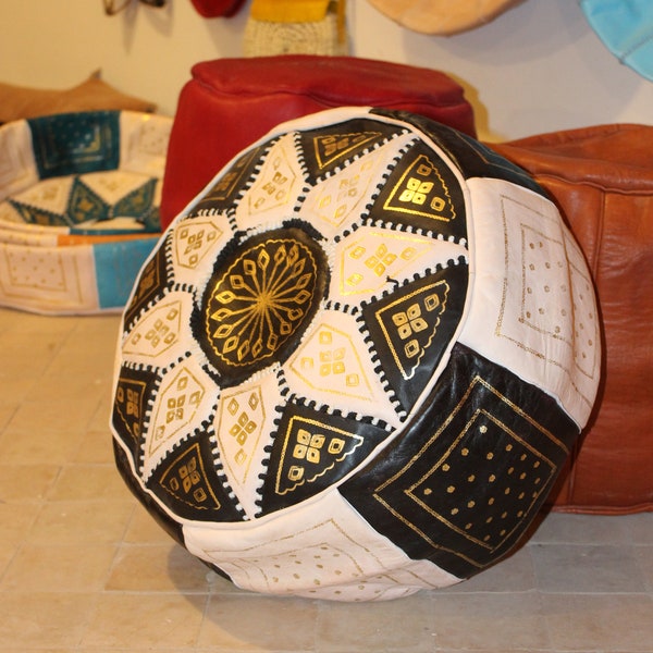 POUF marocain en cuir. Fabrique a la main dans la pure tradition marocaine