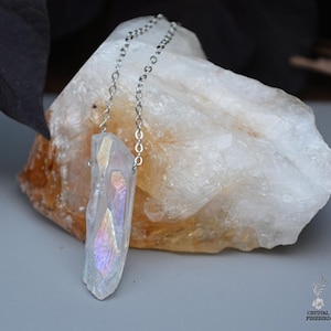 Colar de cristal bruto - Colar com aura de anjo - Presente para madrinha de casamento - Joias com pedras preciosas de cristal metafísico e espiritual para ela - Presente boho para mãe