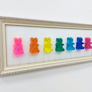 Pop Art 3D Rainbow Gummy Bear Multicolored Resin Sculpture Wall Art Resin Decor Modern Galery Framed Candy Decor 24 x 10&#39;&#39;