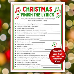Może przedstawiać: Biała karta do gry świątecznej Finish the Lyrics z czerwonymi i zielonymi obramowaniami, ikonami nut i dwudziestoma ponumerowanymi liniami piosenek. Czerwona okrągła odznaka zawiera biały tekst Size US, A4, 5x7 oraz Answer Key.
