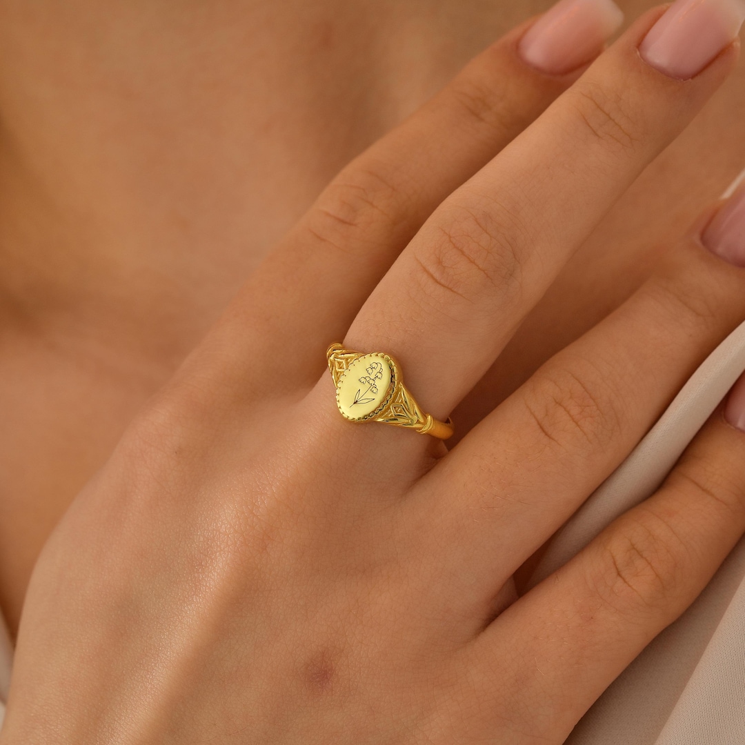 14K Gold Birth Flower Signet Ring , Birth Flower Jewelry , Gold Signet ...