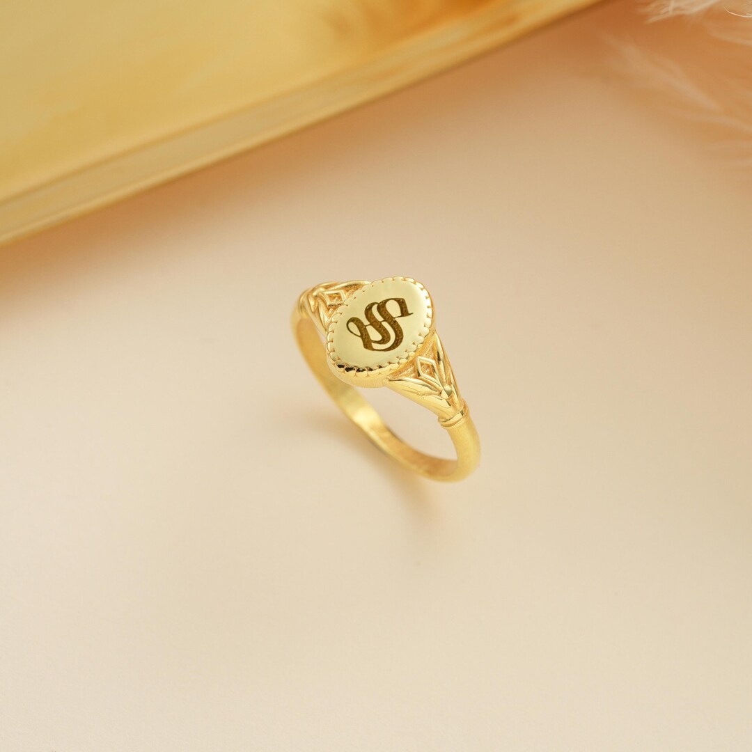 NEIGHBORHOOD♡ GOLD SIGNET RING / GOLD Vintage 18k Yellow Gold Signet Ring - 1973 - Etsy