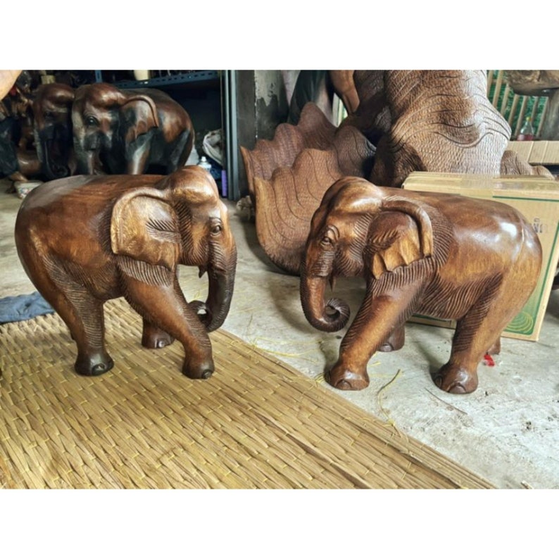 Carved elephants, 1 pair, oak color all over, no black fur, with ivory. Carved wooden elephant, auspicious elephant, handmade. zdjęcie 5