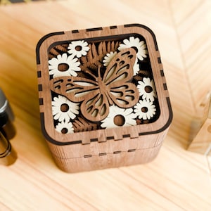 Coffret cadeau bijoux, maquillage ou chocolat - papillon - fichier de découpe 3D vectoriel en couches pour découpe laser, Glowforge, dxf, svg et boîte cadeau Lightburn