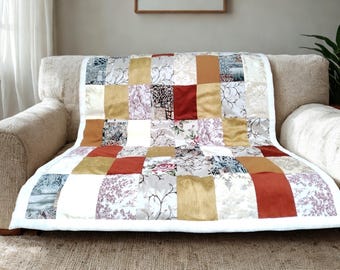 Barocke Patchworkdecke | Handgefertigte Schoßdecke | Elegante Dekodecke | Patchworkdecke im Vintage-Stil | Geschenk für Oma oder Opa