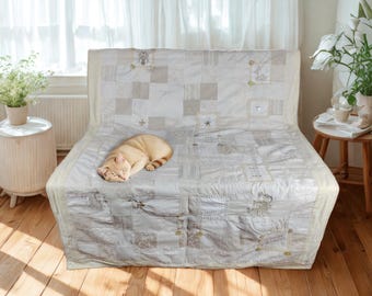 Vintage-Patchworkdecke aus besticktem Damastleinen