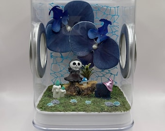 Jumping Spider Enclosure (Basic), Cute Grey Grim Reaper, Dark Blue, Orchids, Spooky Theme