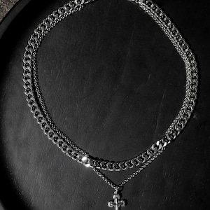 Gothic Layered Cross Necklace – Silver Cuban Link Choker, Grunge Punk Alt Jewelry, Unisex Statement Chain