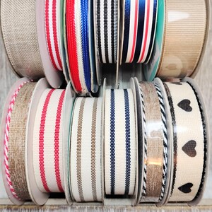 Cinta de grosgrain a rayas: cinta de fibra natural, cinta náutica, ribete de corazón negro.