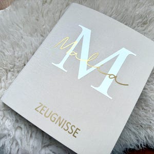 G Personalisierte Mappe Ordner für Zeugnisse und  Urkunden mit Namen Leinen Buchrückenbeschriftung |Zeugnisordner | Einschulung |Individuell