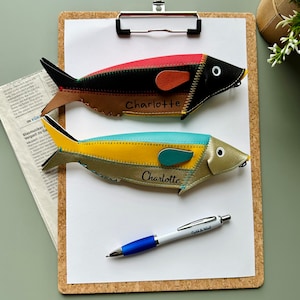 mit Name personalisierbares Fischetui für Brillen oder Stifte Brillenetui Stiftebox Individuelles Geschenk Bild 2