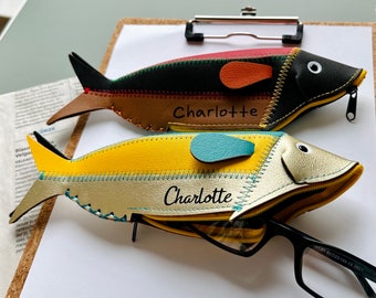 mit Name personalisierbares Fischetui für Brillen oder Stifte | Brillenetui | Stiftebox | Individuelles Geschenk