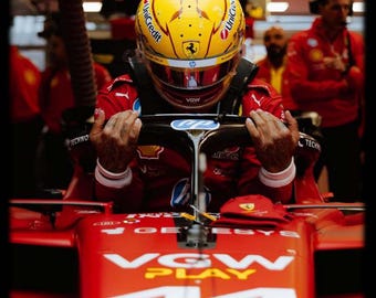 "LewisHamilton's T Shirt Design PNG Sofortdownload"