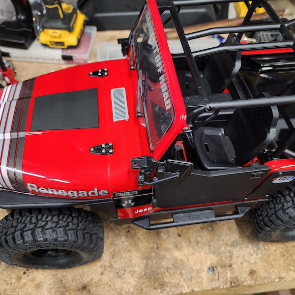 Axial Jeep CJ-7 pinless body mounts and sway bar mount