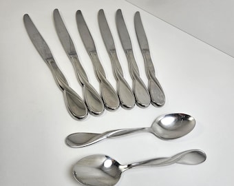 Vintage Oneida Aquarius Flatware, Glossy Finish Stainless Steel, 6 Knives 2 Soup Spoons