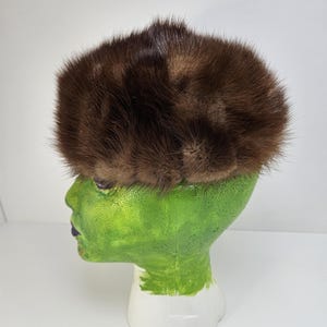 Vintage 50s 60s‎ Brown Mink Fur Black Vinyl Pillbox Hat Pom Pom Elastic Back MCM Pillbox Adjustable Size Vintage Hats for Women for sale | eBay main image 2