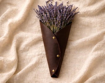 Leather Wall Vase: Rustic Dried Flower - Air Plant Holder