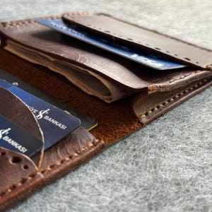 Handmade Leather Bifold Wallet: Calfskin Front Pocket Card Holder