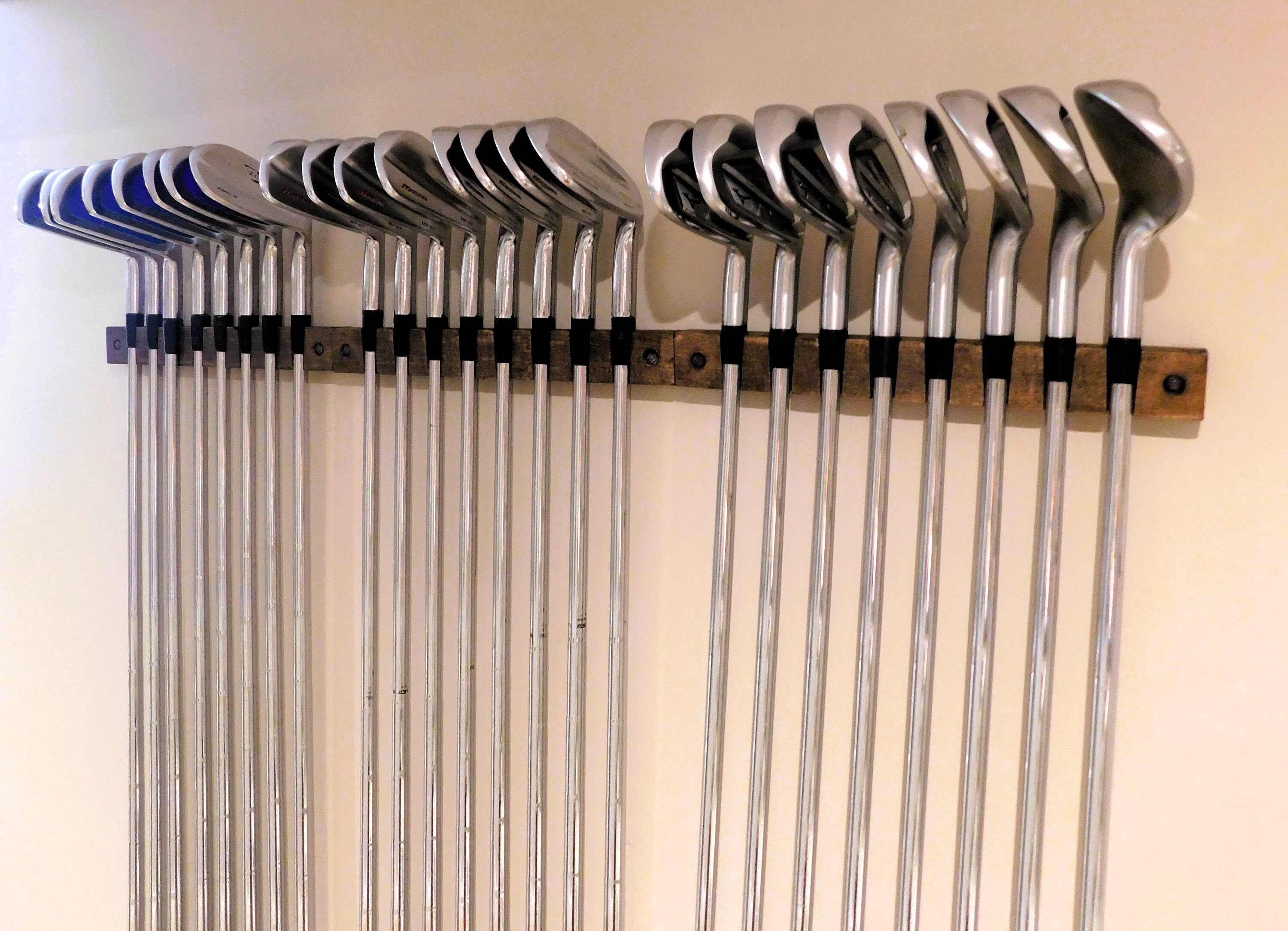 Golf Club Wall Mount. Golf Club Display. Golf Club Holder. Mancave. Dads. Gift Idea. Fathers Day