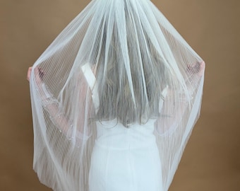 Simple Pleated Veil with Comb  White or Ivory Knee-Length Fingertip Veil for Bride