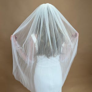 Ivory Accordion Veil with Comb Simple Fingertip Knee Veil for Bride Pleated veil Wedding Veil Bridal veil with comb image 3
