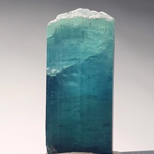 アフガニスタンのピーチ鉱山産の素晴らしい宝石のようなインディコライトトルマリンクリスタル