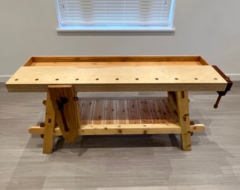 WOODWORKING BENCH