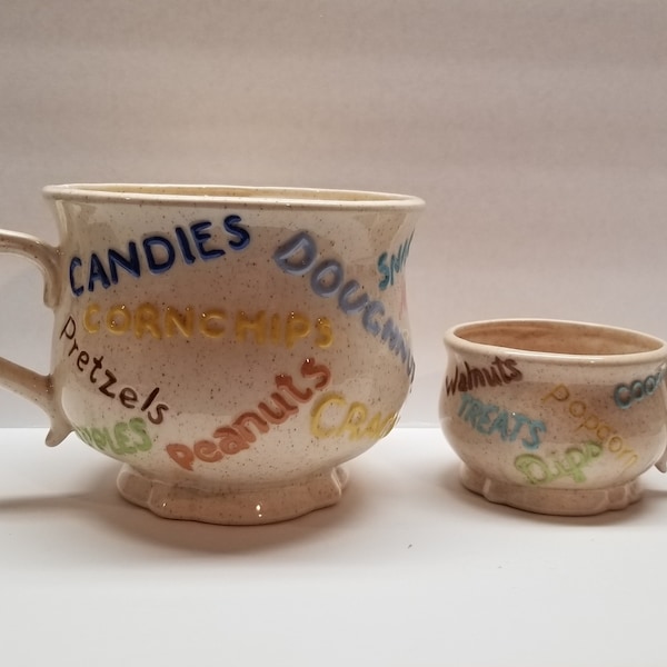 Vintage Ceramic Snack Set Hand-Painted Holland Mold 1980s (2)