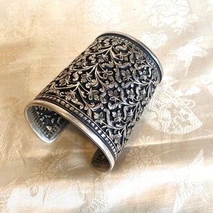 Vintage Balinese Silver Engraved Cuff Bracelet With Floral Motif
