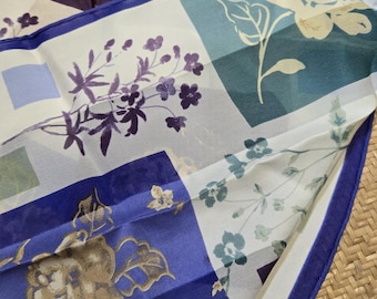 Sciarpa vintage anni '70 con stampa floreale blu Vera Numann