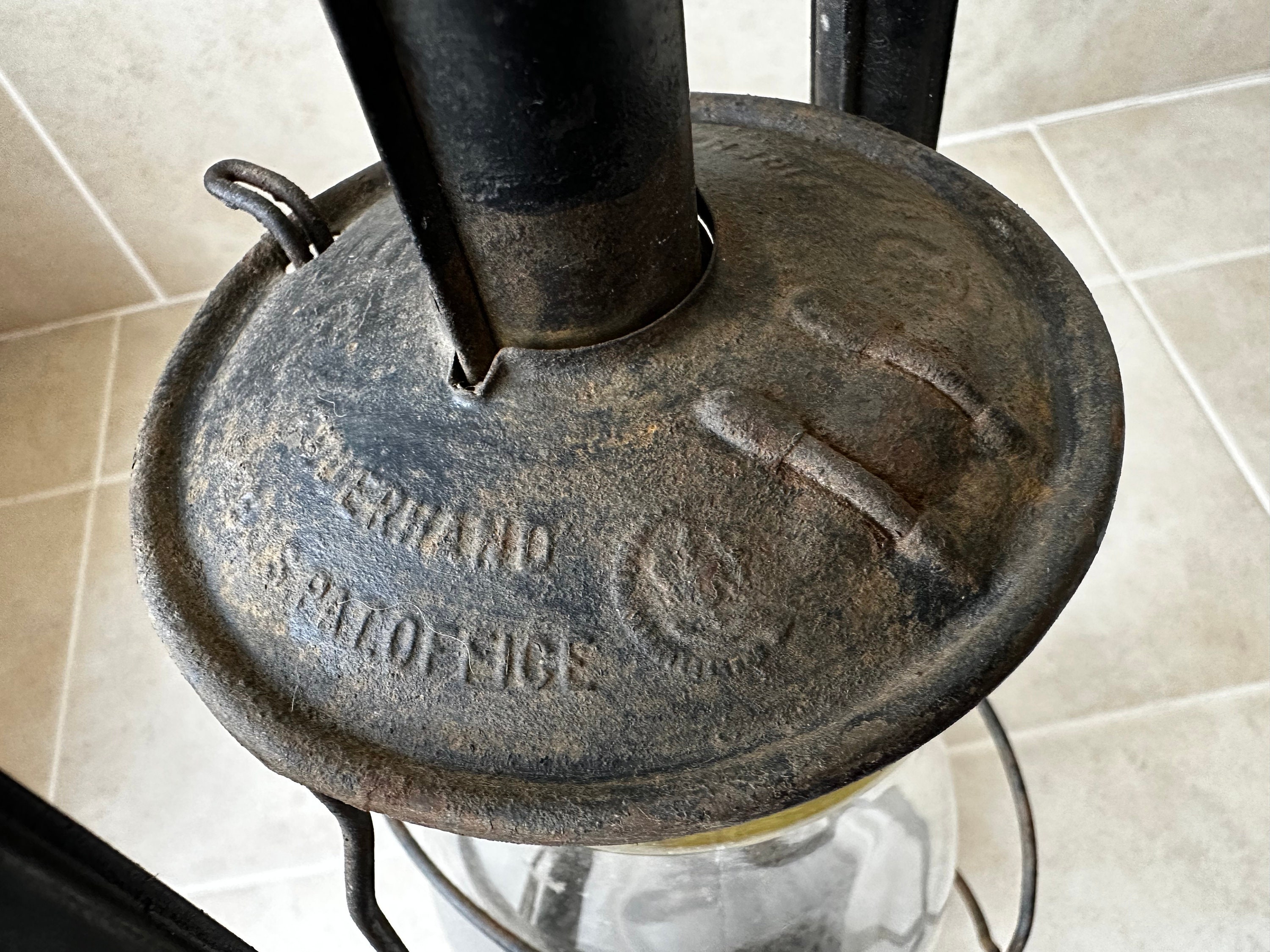 Antique Feuerhand No. 257 Kerosene Lantern With Original Antique Feuerhand No. 257 Kerosene Lantern With Original