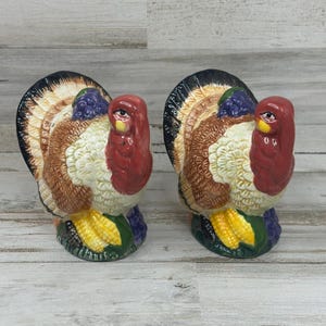 Colorful Turkey Salt & Pepper Shakers Ceramic Unbranded Matching Thanksgiving Holidays Set Shape
