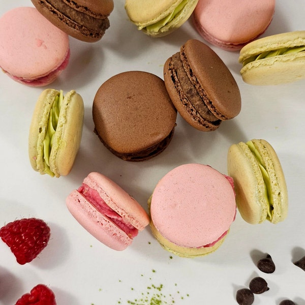 Handmade Macaron Assorted, No Artificial Color and Flavor, Raspberry, Cacao, Matcha Latte, Matcha Tea, Lemon, Earl Grey, Strawberry