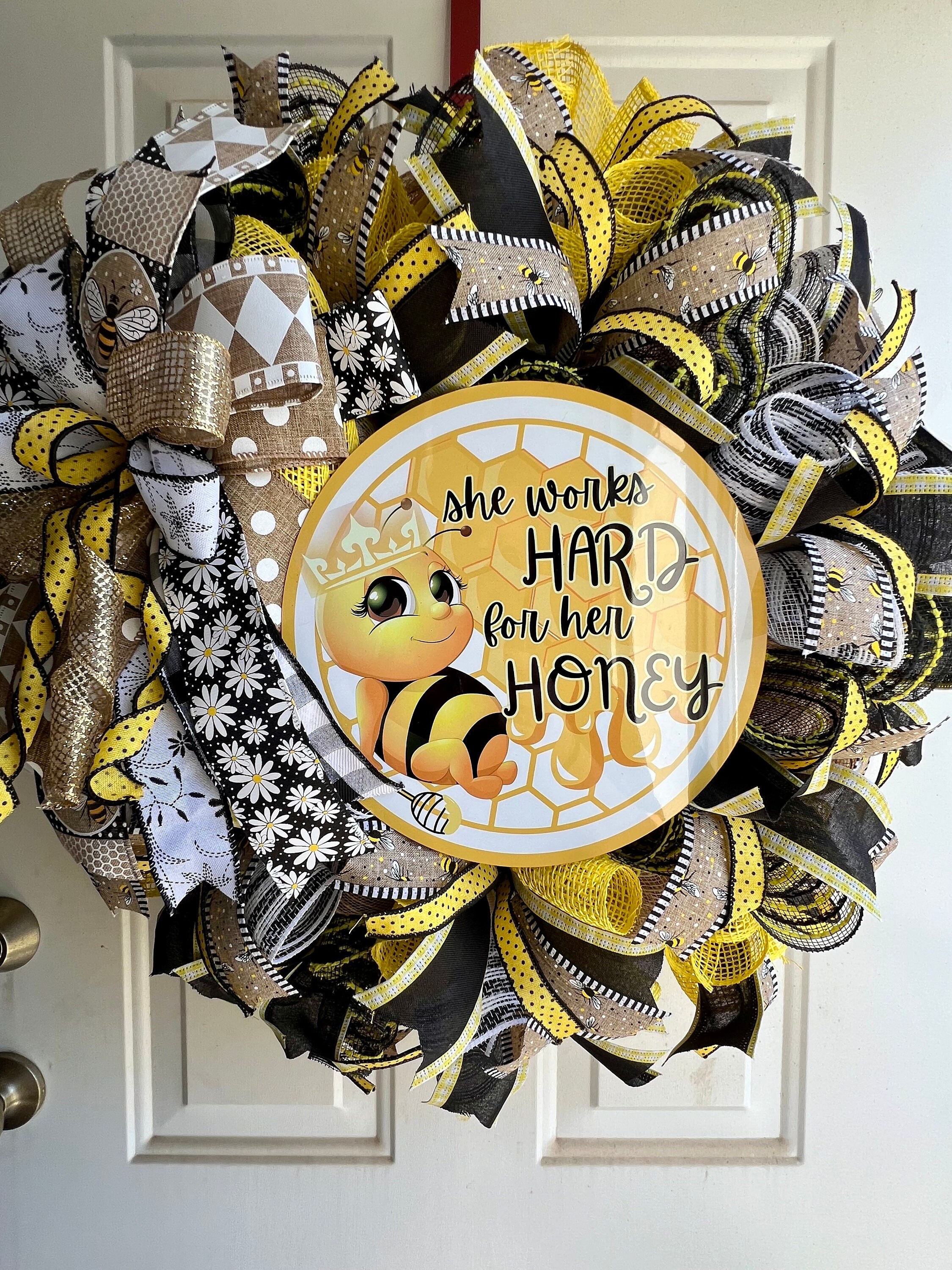 10” Round No Hole Aluminum Sign, Queen Bee Sign, Honey Bee
