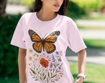 Maglietta con farfalla monarca e fiori selvatici: maglietta grafica Boho Garden