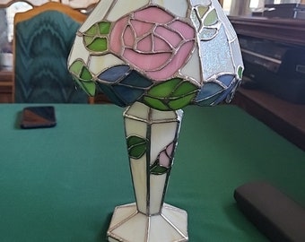 Lampe à thé en verre teinté rose Royal Limited en très bon état