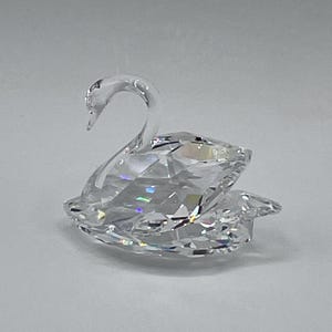 Swarovski, Crystal, Swan, Medium, Vintage, Introduced 1977, Retired, Excellent Condition, &quot;Feathered Beauties&quot; Collection, GORGEOUS Piece!!