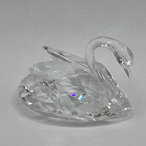 Vintage Swarovski Crystal Swan Figurine: Small Retired Swan (1977)