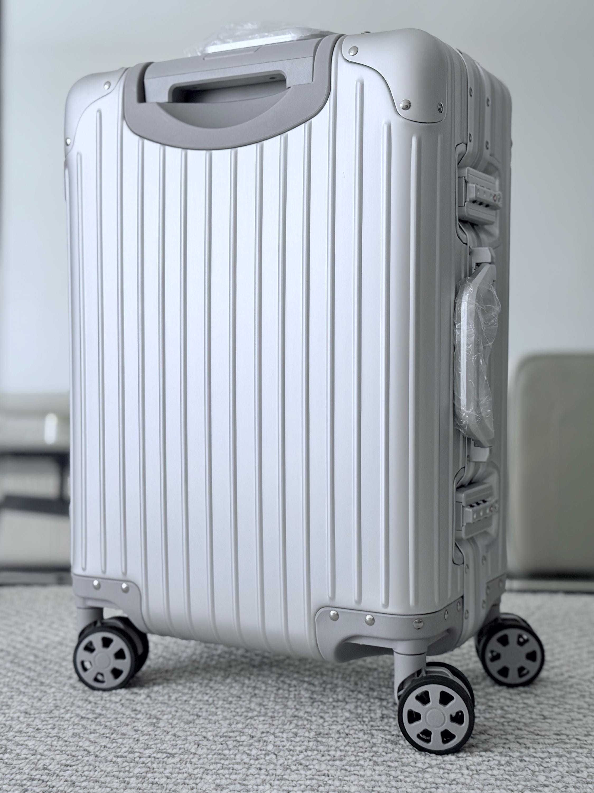 Rimowa - Etsy 日本