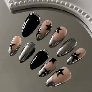 Anpassbare Stern Pressnägel | Schwarz und Silber Nägel | French Tips Nägel